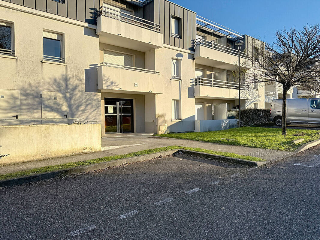 Appartement à VILLENAVE-D&#039;ORNON