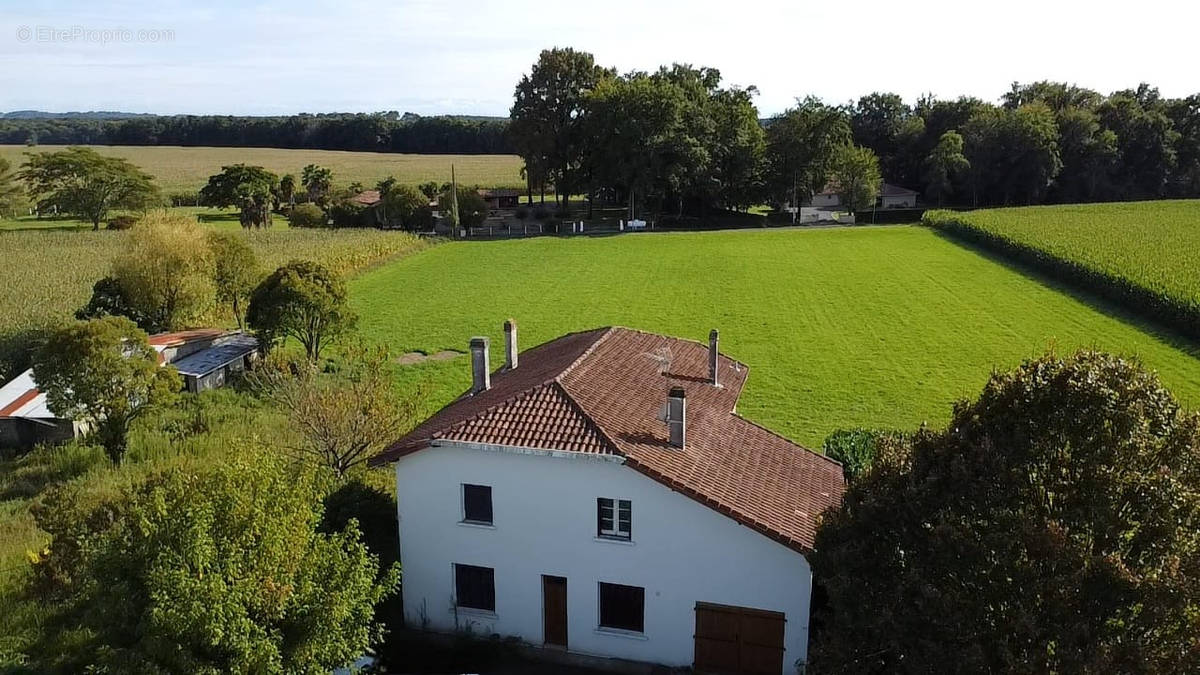 Maison à HAGETMAU