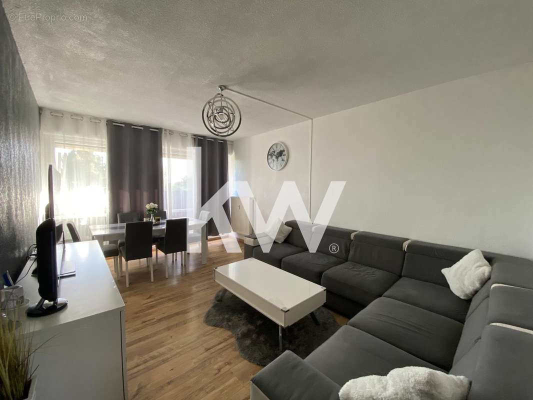 Appartement à FREJUS