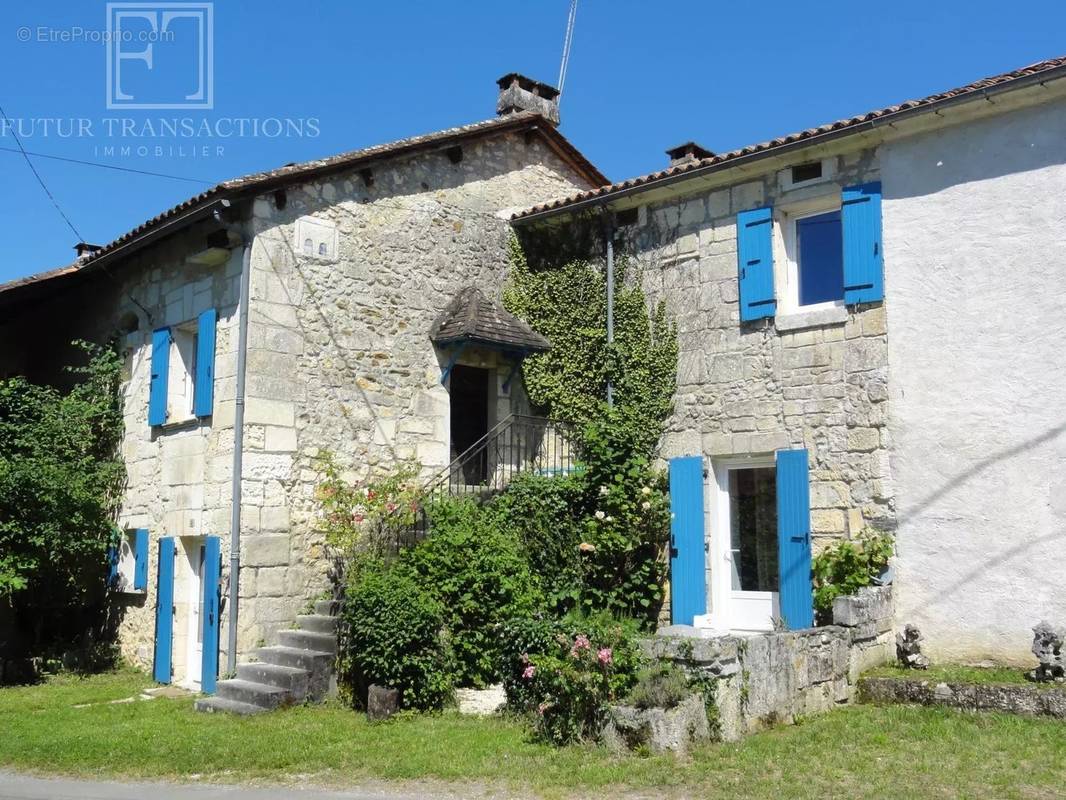 Maison à PAUSSAC-ET-SAINT-VIVIEN