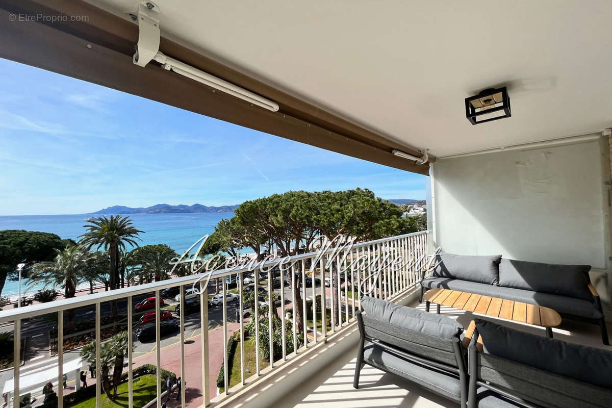 Appartement à CANNES