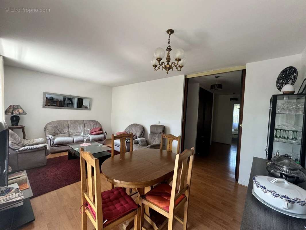 Appartement à VAIRES-SUR-MARNE