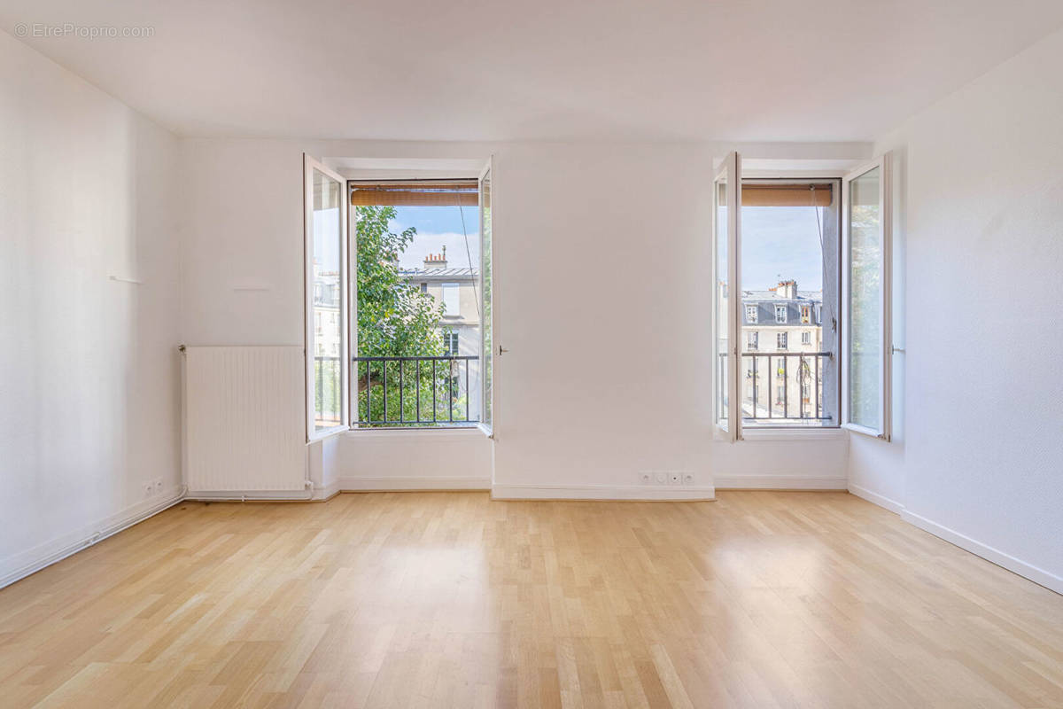 Appartement à PARIS-19E