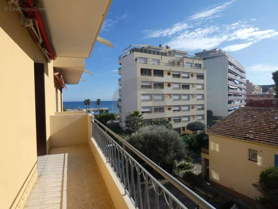 Appartement à ROQUEBRUNE-CAP-MARTIN