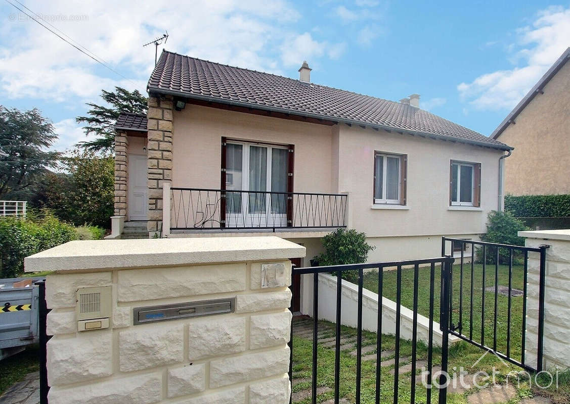 Maison à CHEVREUSE