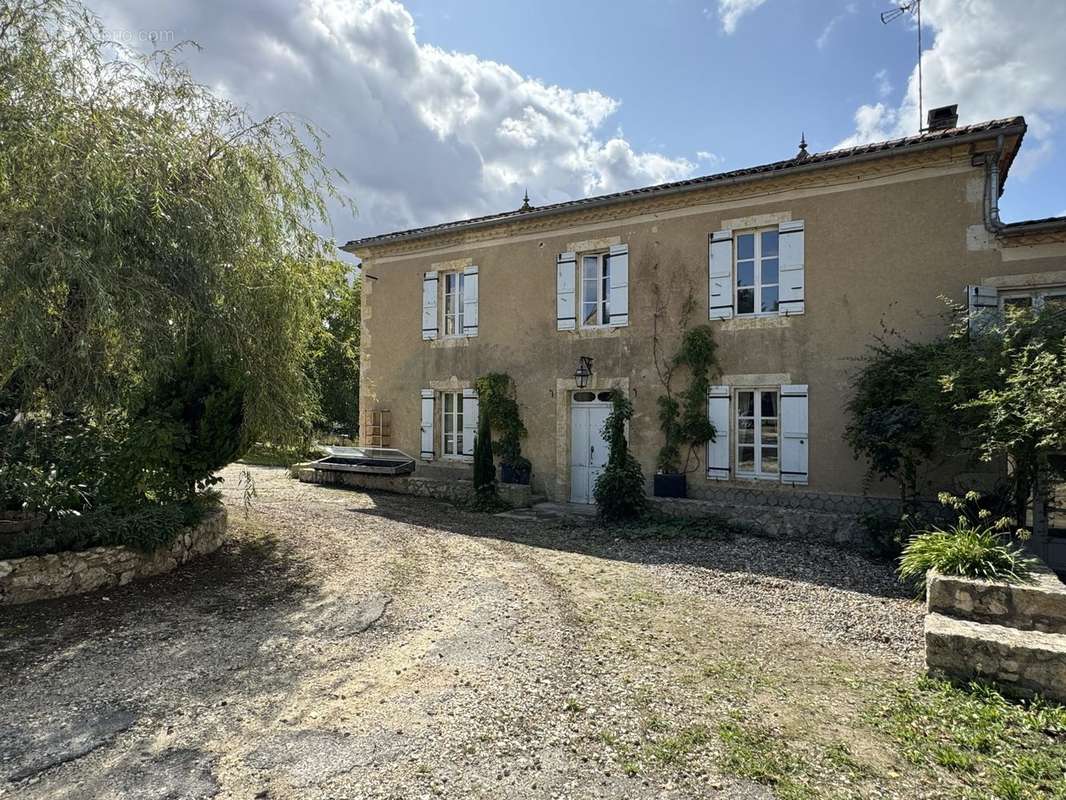 Maison à SAINT-PUY