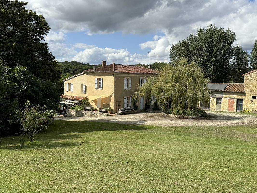 Maison à SAINT-PUY