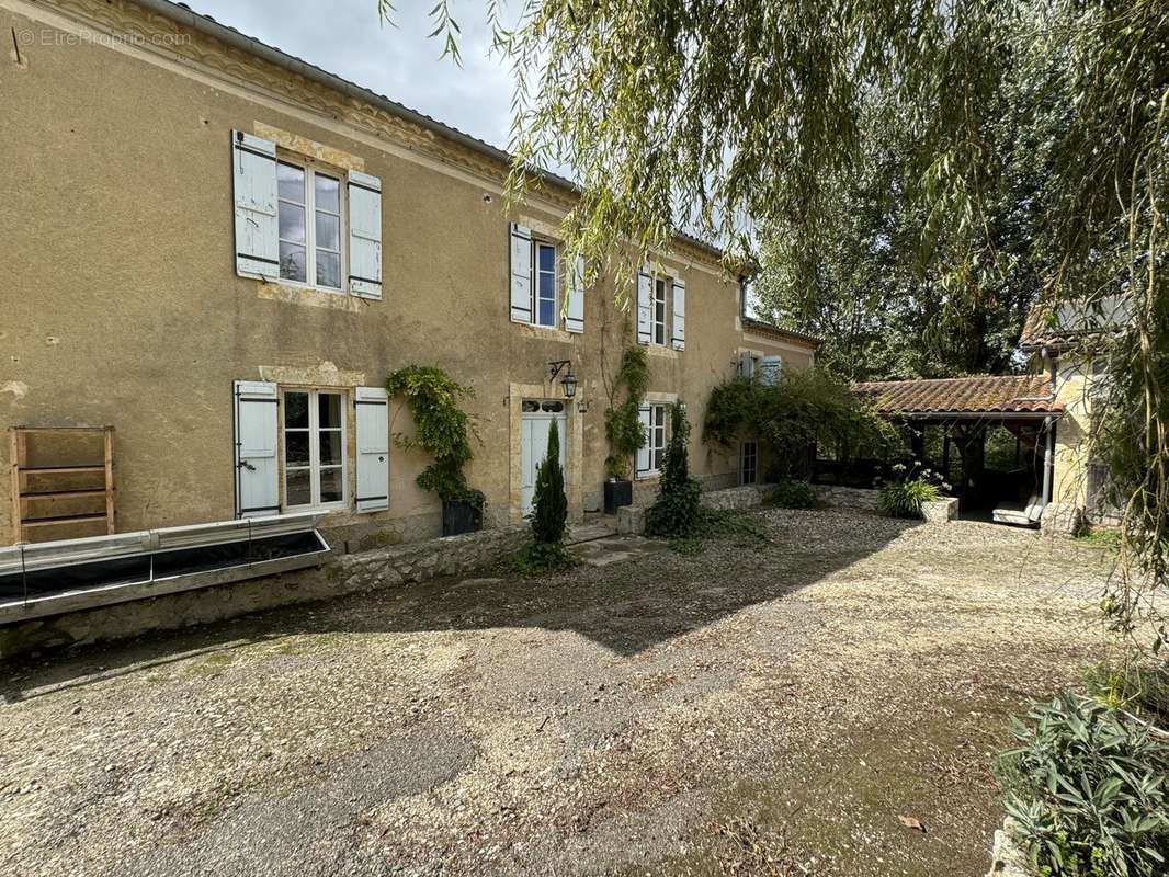 Maison à SAINT-PUY