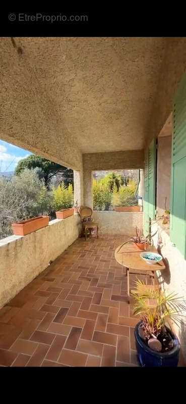 Appartement à VENCE