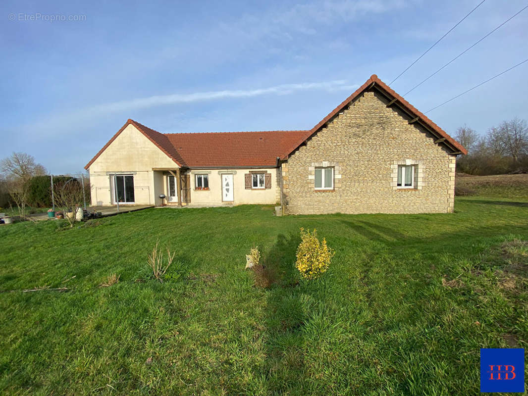 Maison à VILLERS-BOCAGE