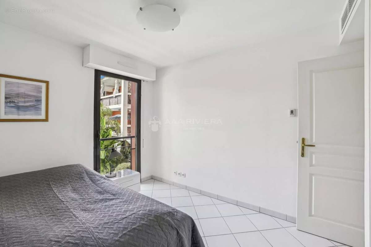 Appartement à VILLENEUVE-LOUBET