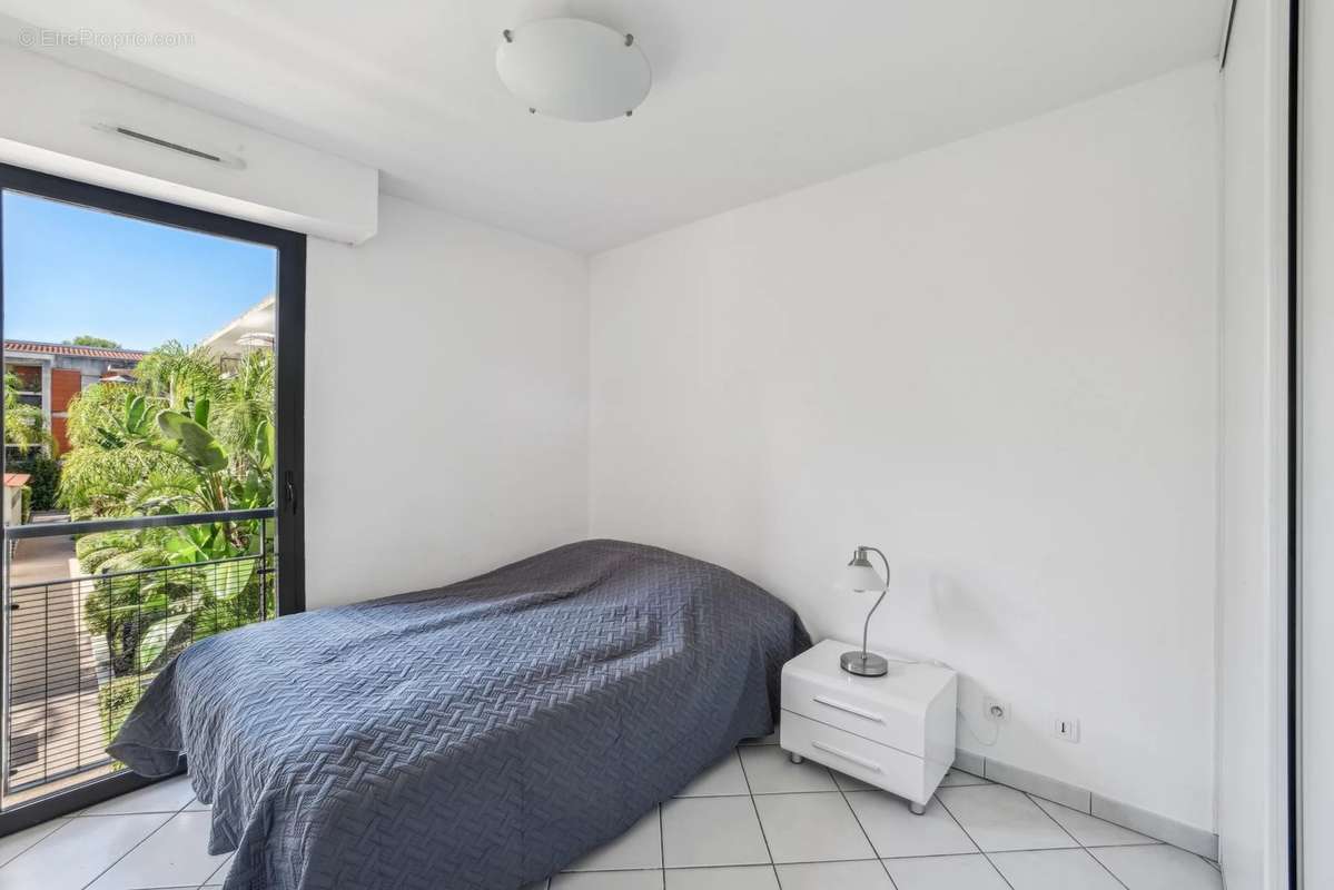 Appartement à VILLENEUVE-LOUBET