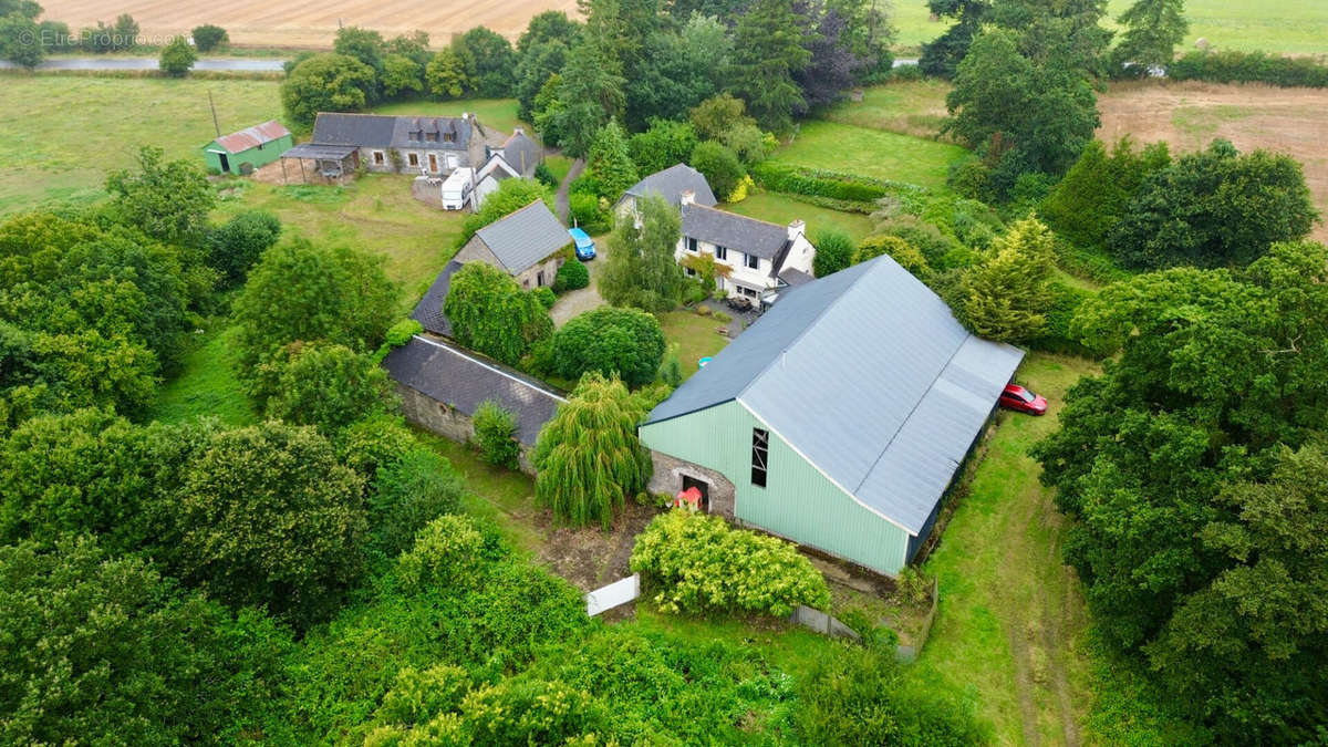 Maison à LE HAUT-CORLAY