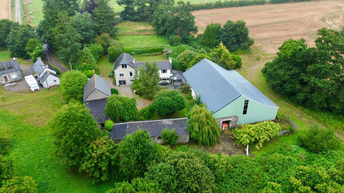 Maison à LE HAUT-CORLAY