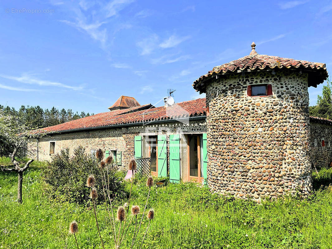 Autre à GRENADE-SUR-L&#039;ADOUR