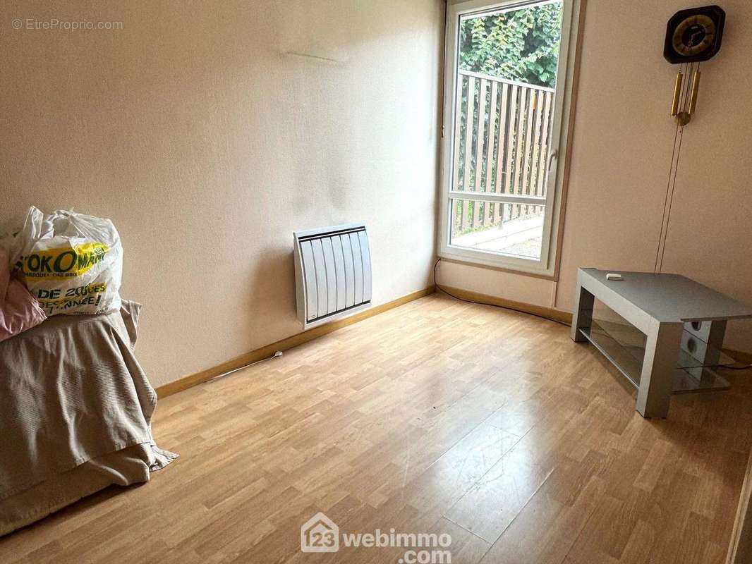 La première chambre... - Appartement à BONDOUFLE