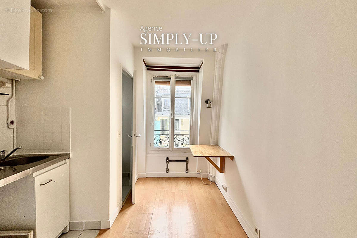 Appartement à PARIS-18E