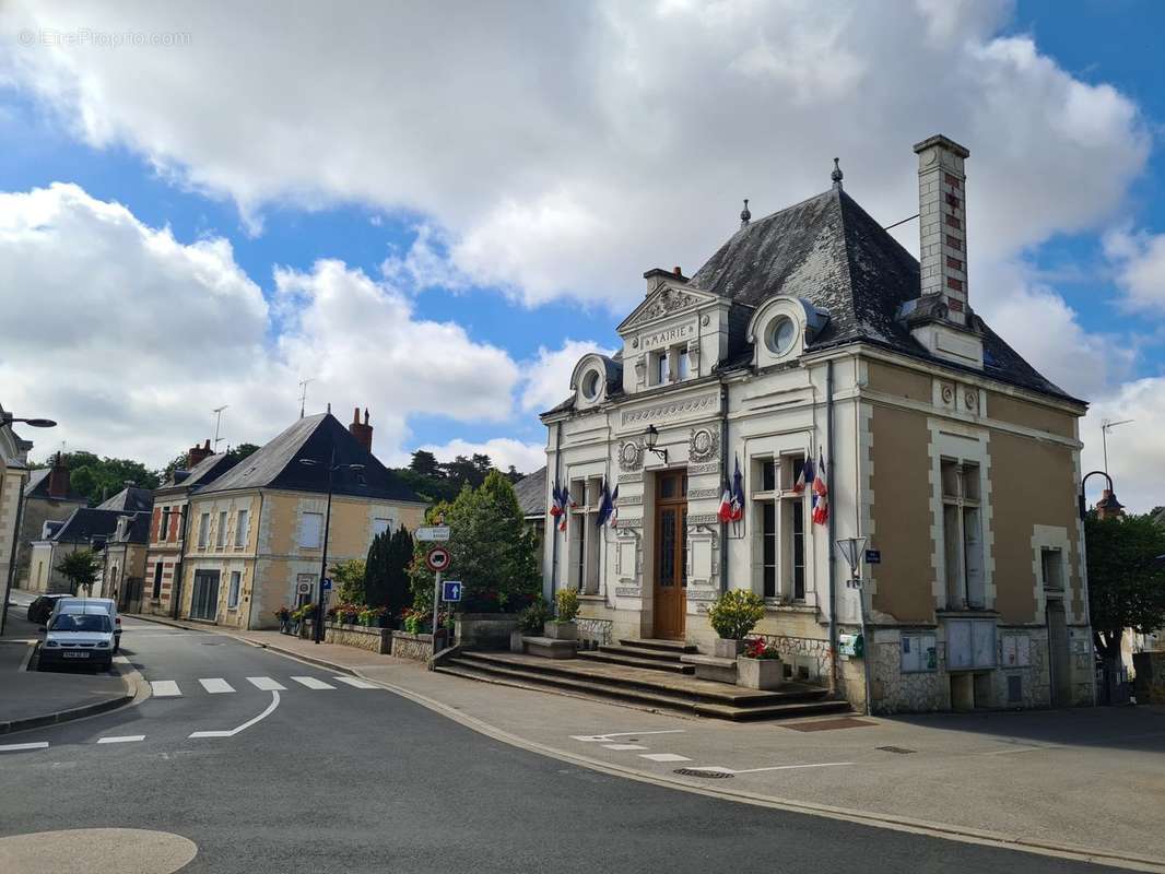 Maison à BEAUMONT-LA-RONCE