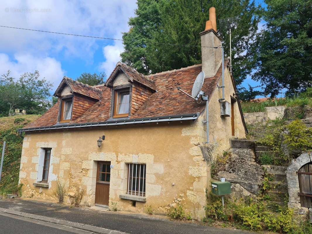 Maison à BEAUMONT-LA-RONCE