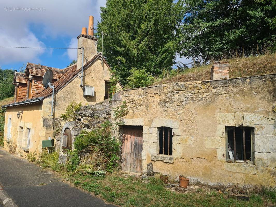 Maison à BEAUMONT-LA-RONCE