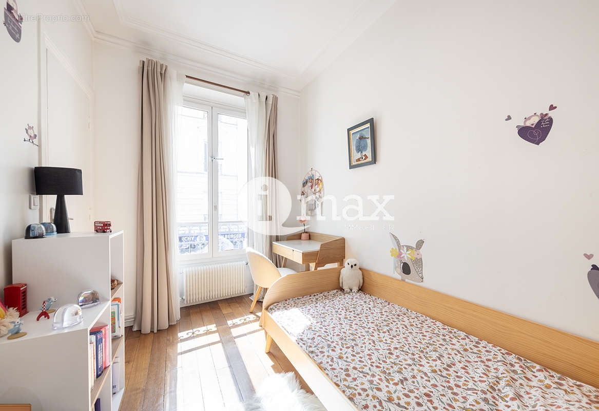 Appartement à LEVALLOIS-PERRET