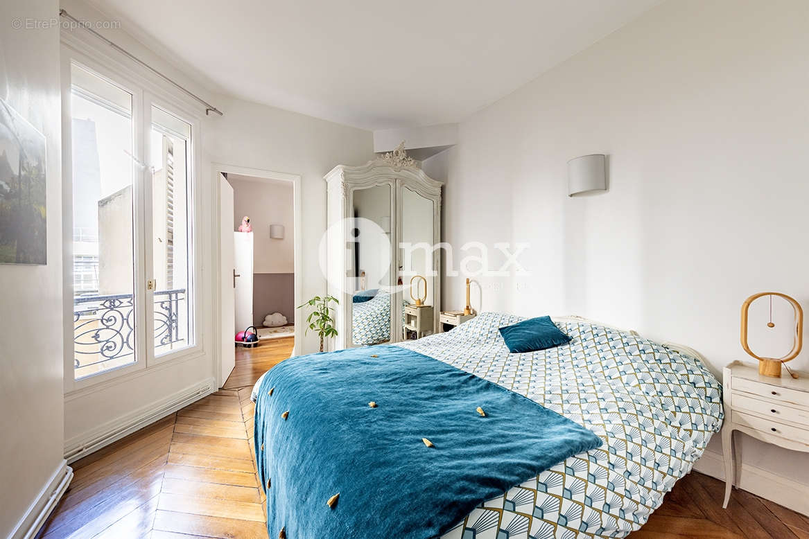 Appartement à LEVALLOIS-PERRET