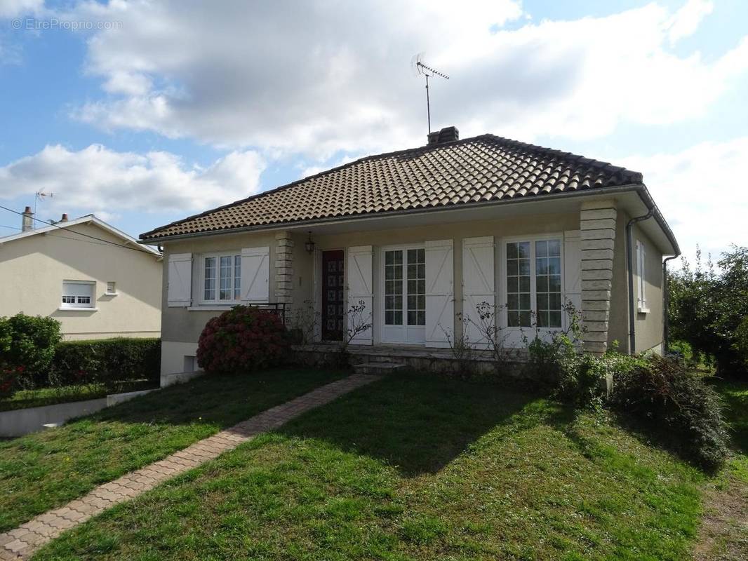   - Maison à SAINT-JEAN-DE-THOUARS