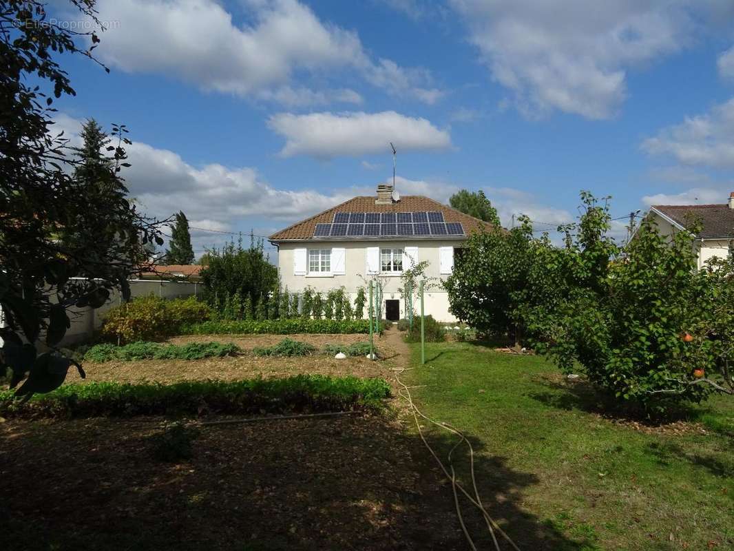   - Maison à SAINT-JEAN-DE-THOUARS