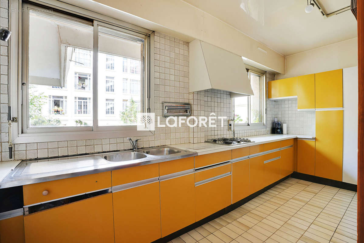 Appartement à PARIS-12E