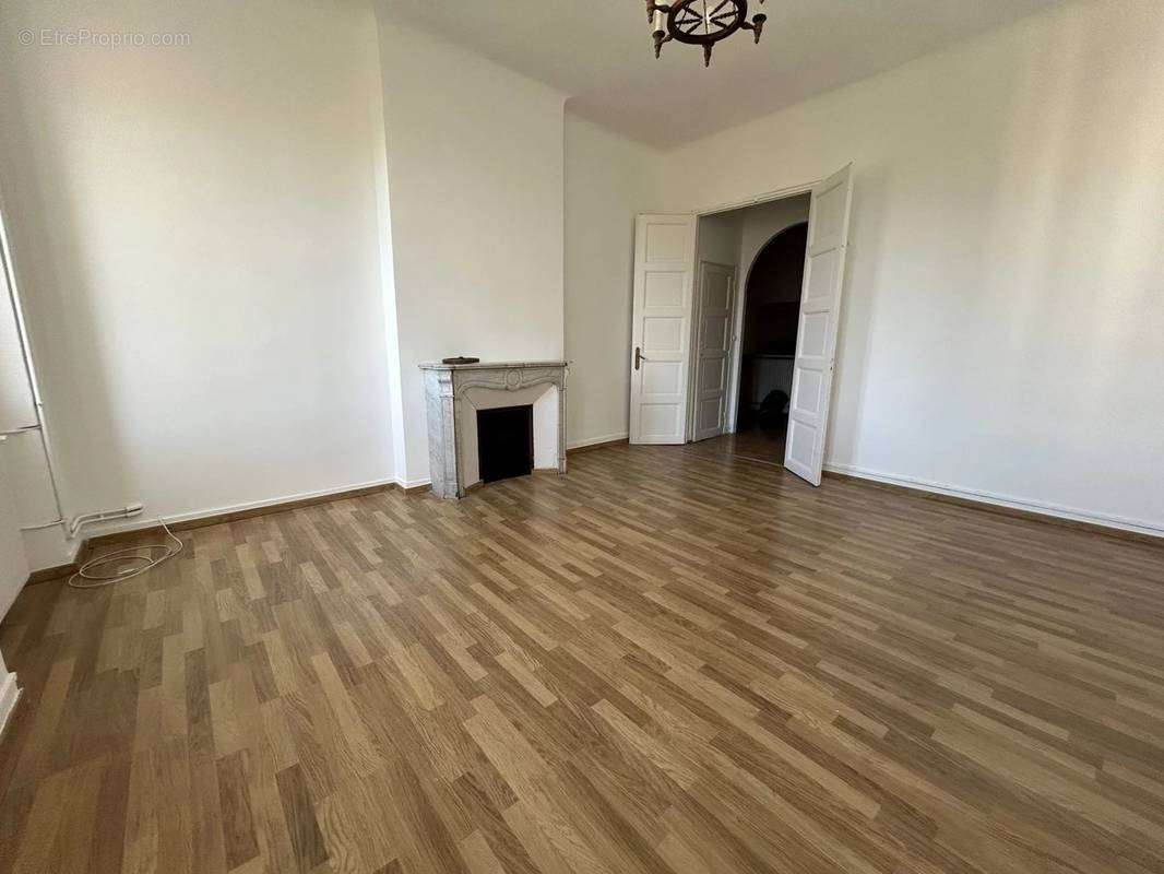 Appartement à MARSEILLE-8E