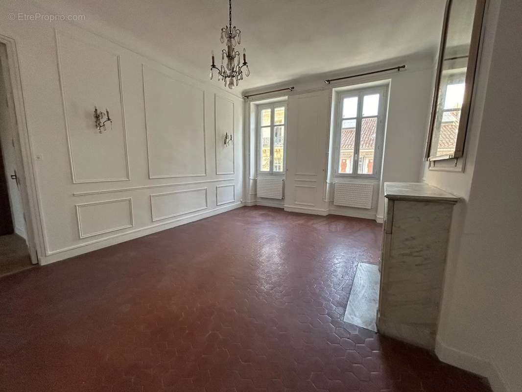 Appartement à MARSEILLE-8E