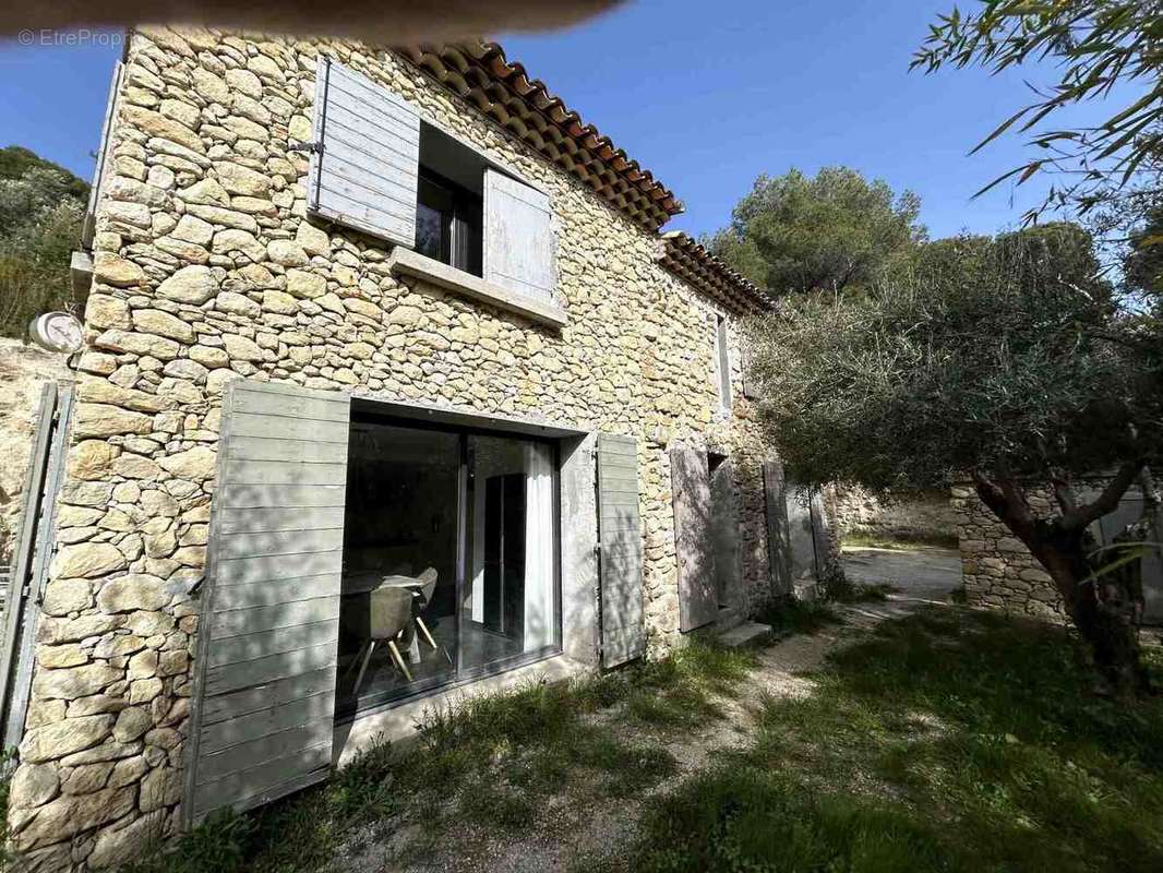 Maison à LE CASTELLET