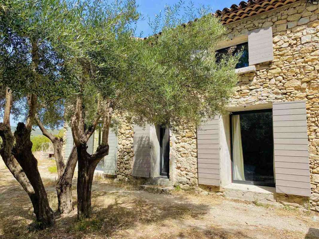 Maison à LE CASTELLET