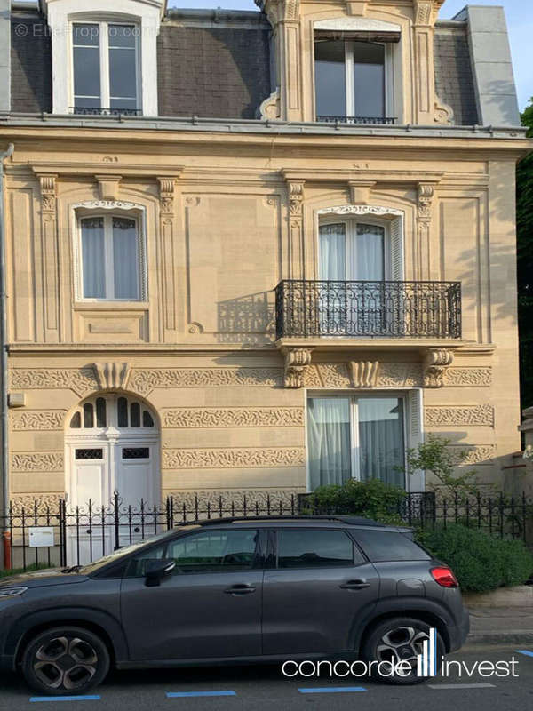 Maison à COURBEVOIE