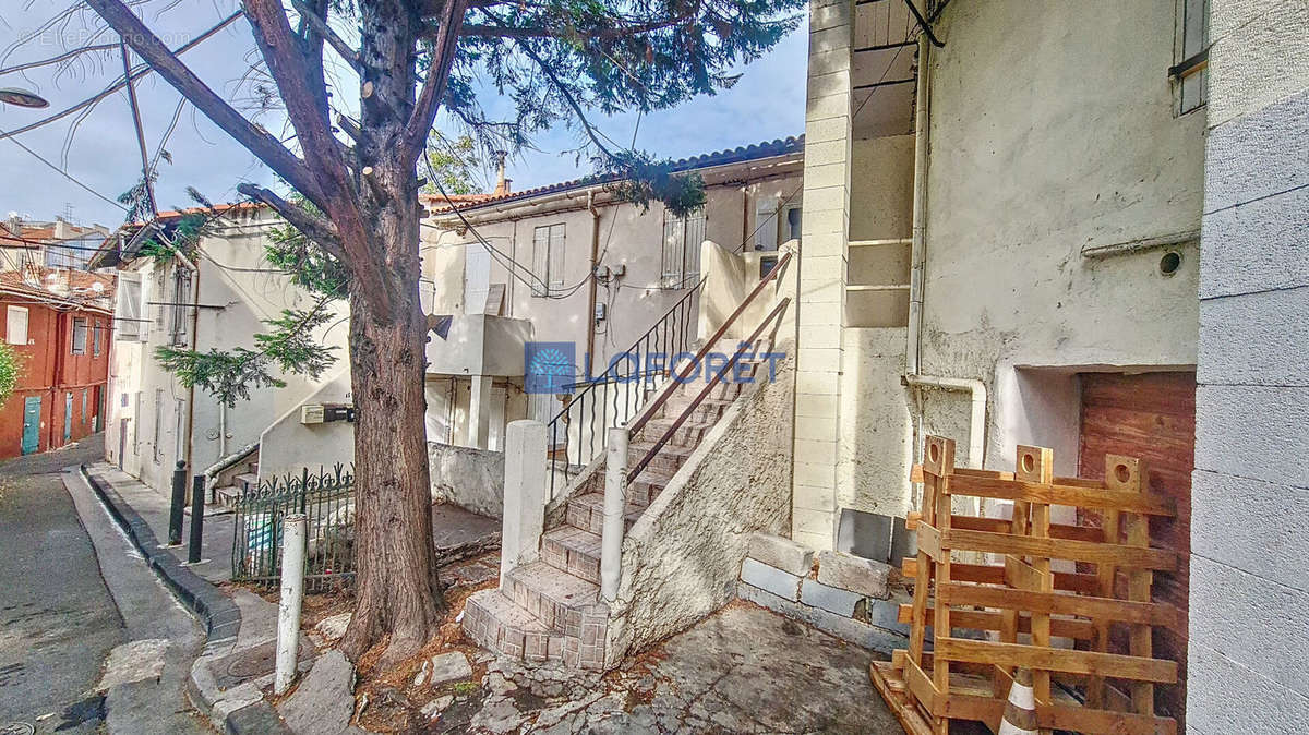 Appartement à MARSEILLE-3E