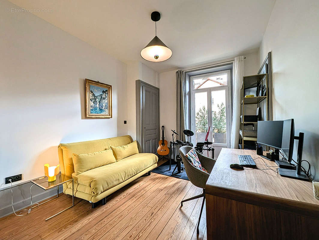 Appartement à AIX-LES-BAINS