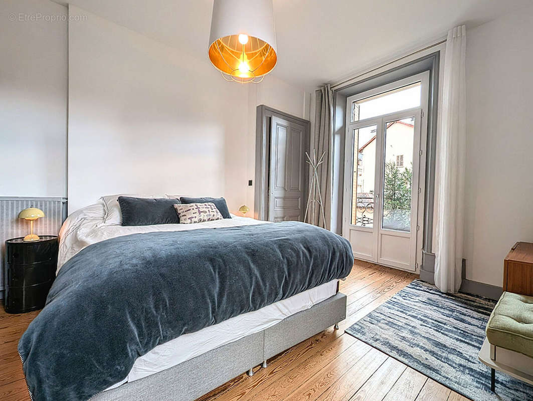 Appartement à AIX-LES-BAINS