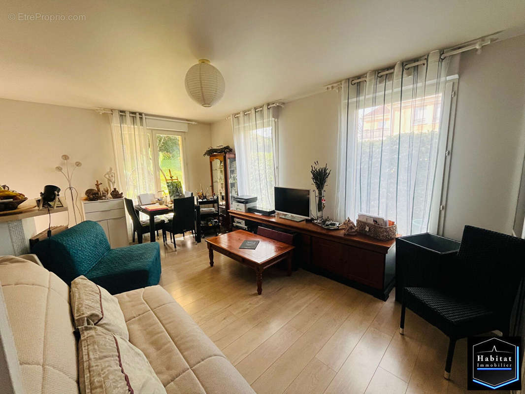 Appartement à NANTEUIL-LE-HAUDOUIN