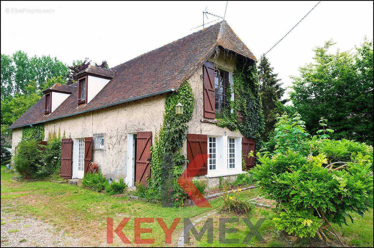 Maison à LACHAPELLE-AUX-POTS