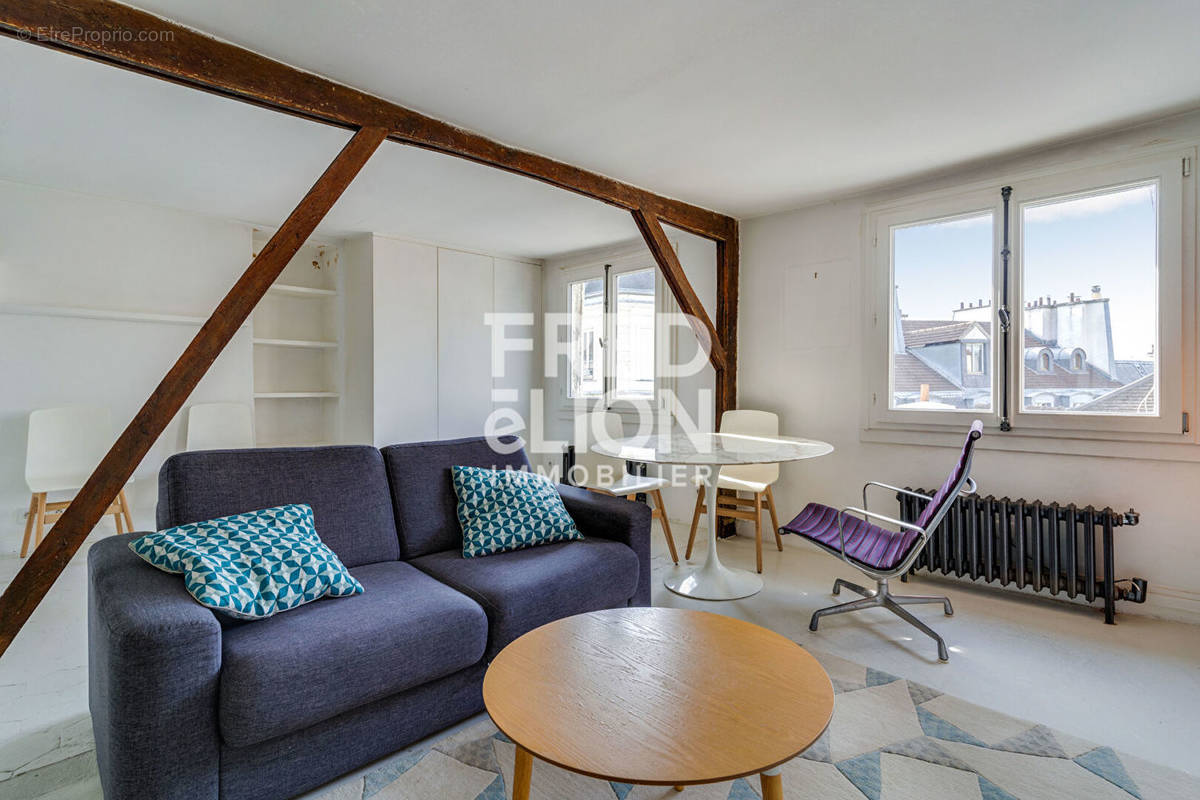 Appartement à PARIS-3E