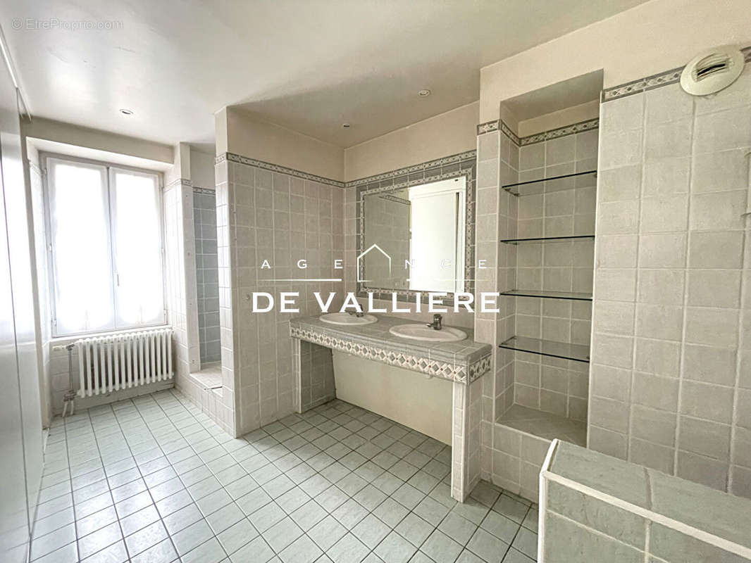 Appartement à NANTERRE