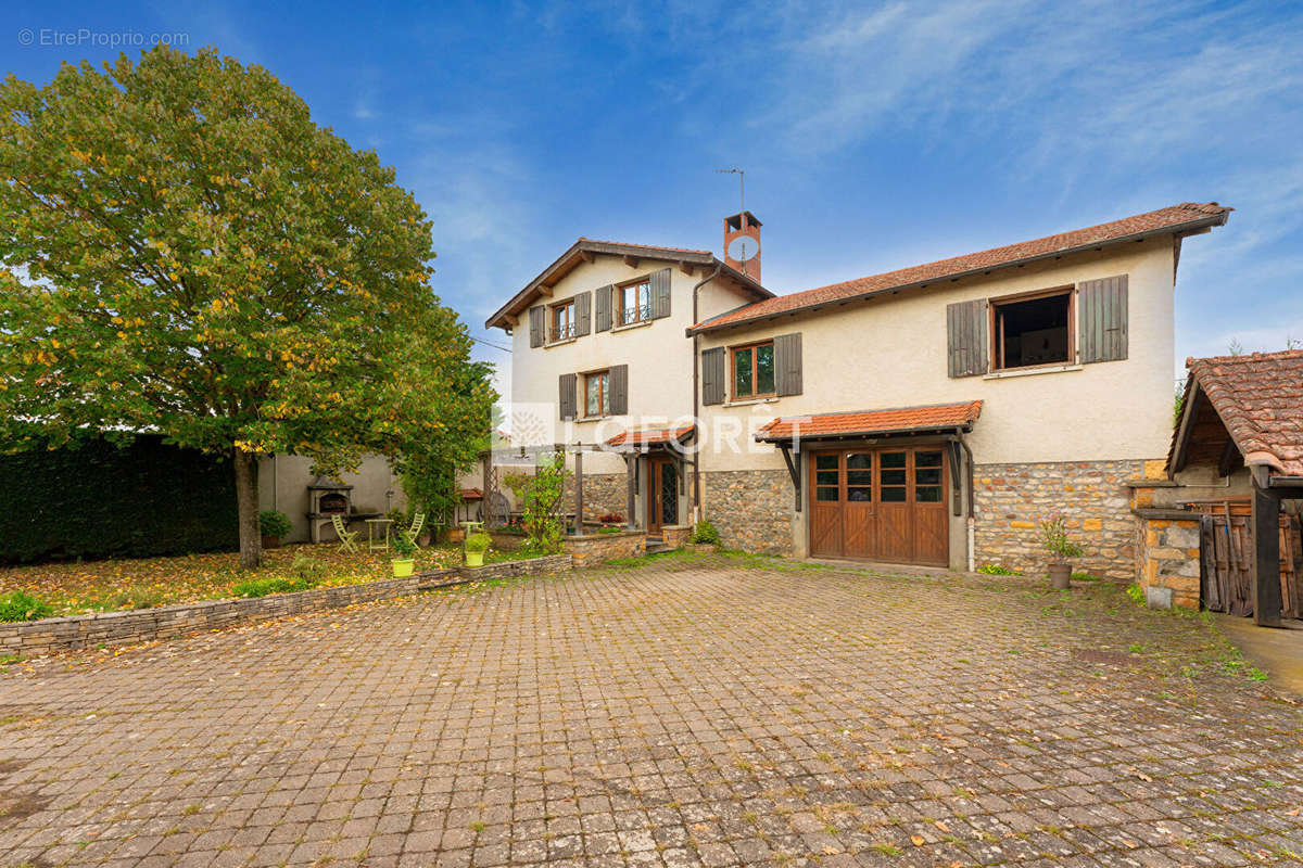 Maison à SAVIGNY