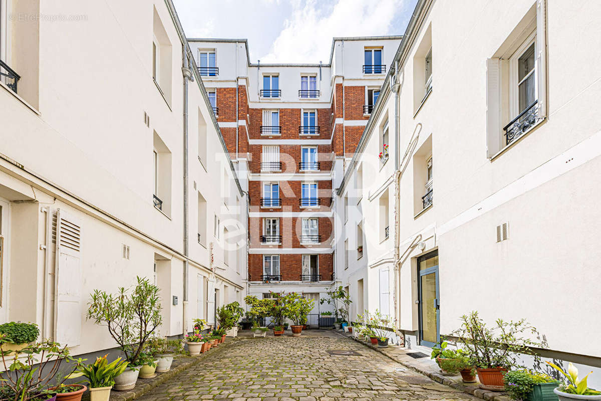 Appartement à PARIS-15E