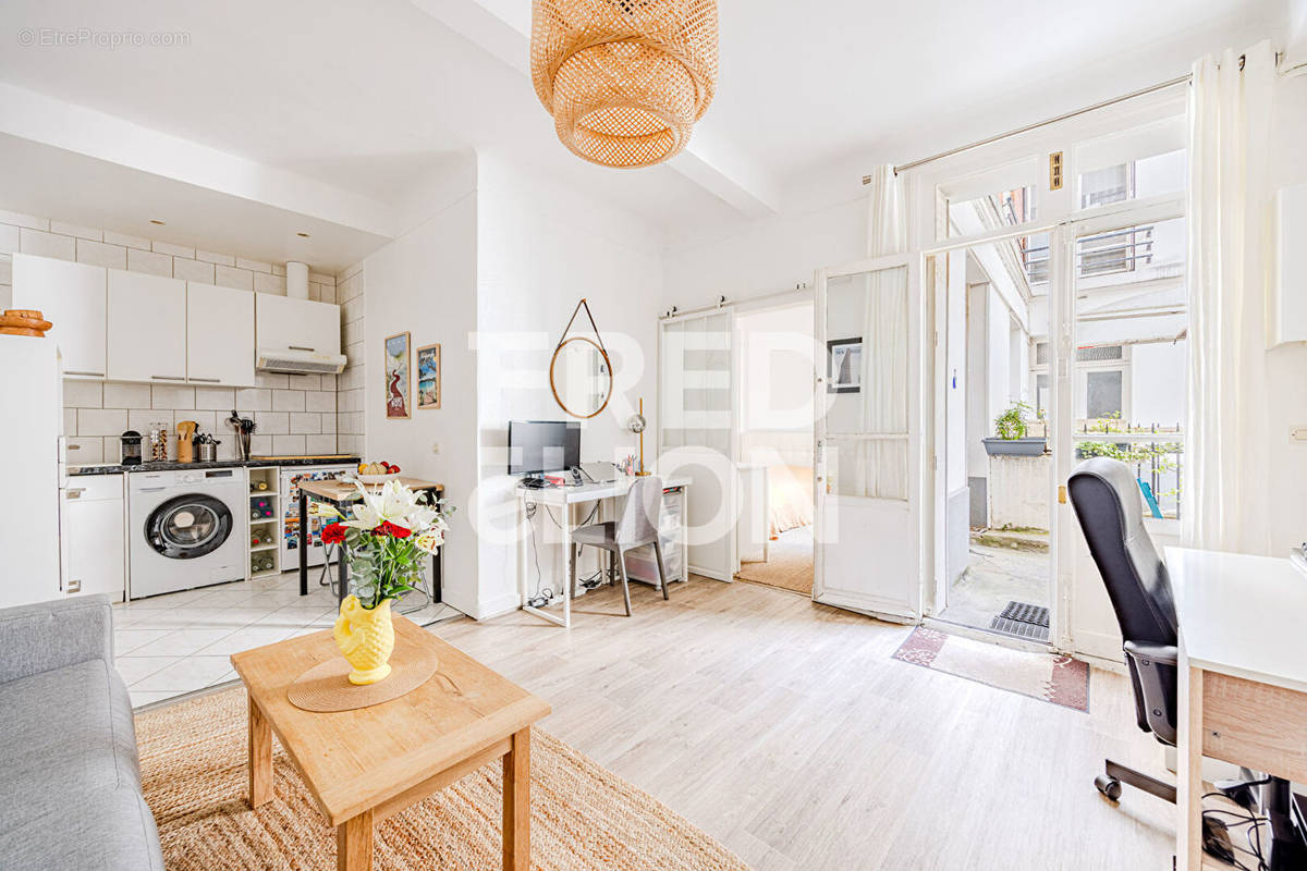 Appartement à PARIS-15E