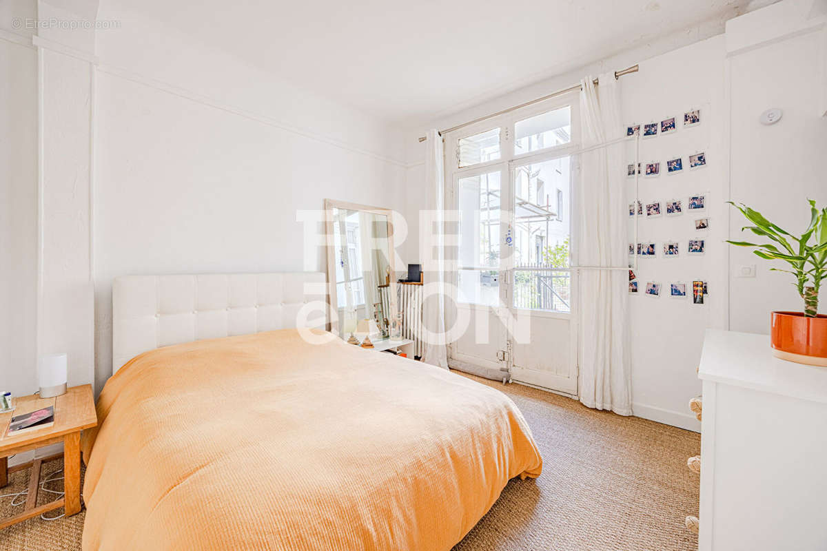 Appartement à PARIS-15E