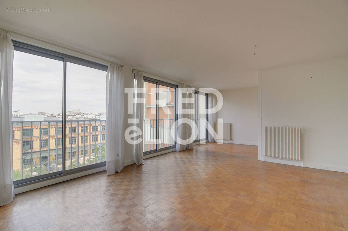 Appartement à PARIS-15E