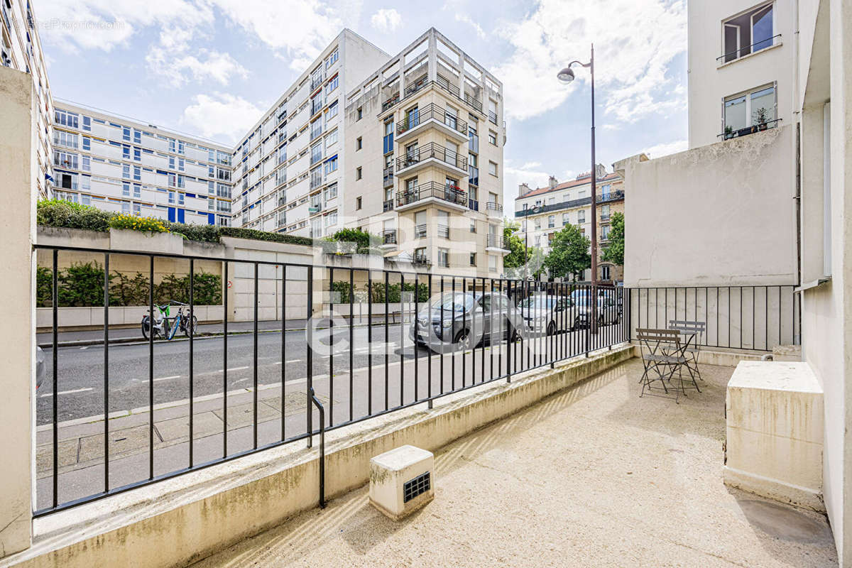 Appartement à PARIS-15E