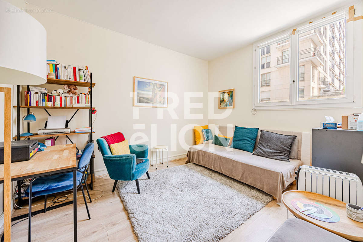 Appartement à PARIS-15E