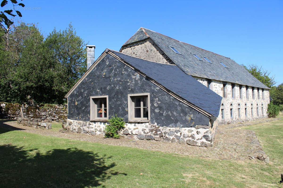 Maison à ANGLARDS-DE-SALERS