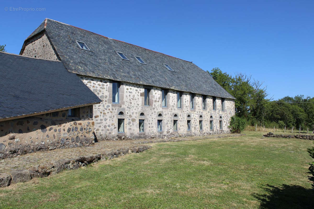 Maison à ANGLARDS-DE-SALERS